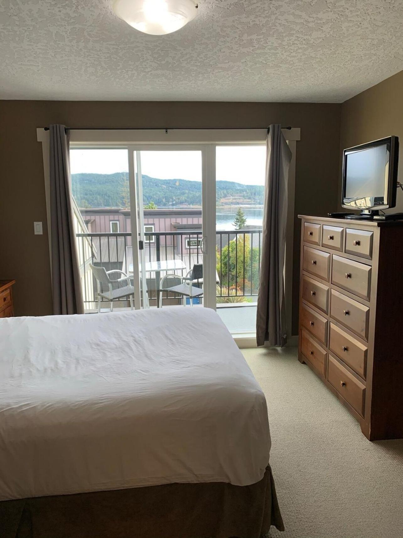 Race Rocks Townhouse - Sooke Villa Bagian luar foto
